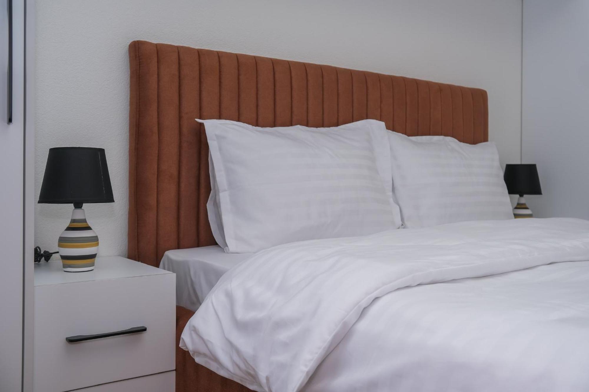 Nest Apartments Gjakova Екстер'єр фото