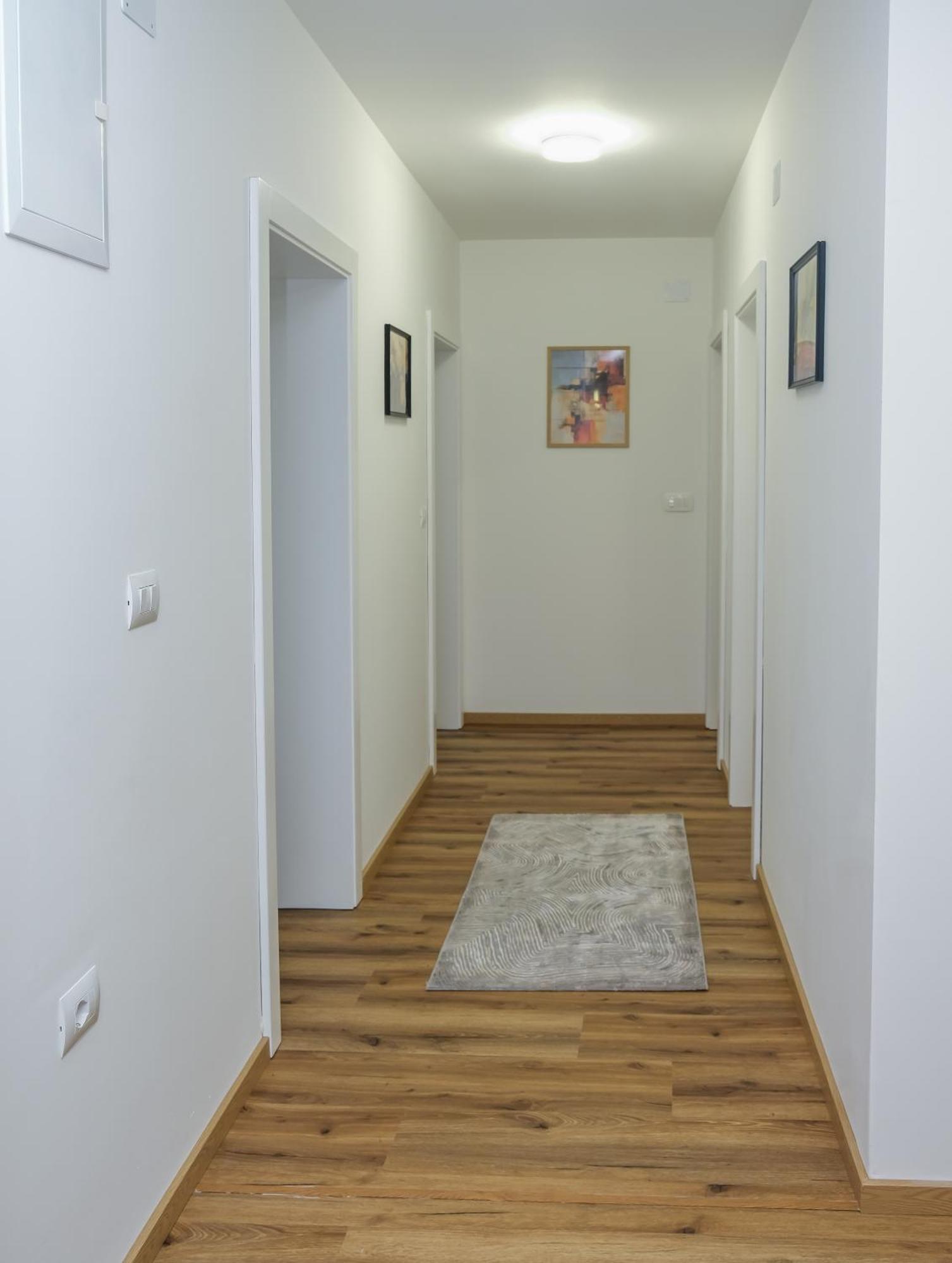 Nest Apartments Gjakova Екстер'єр фото